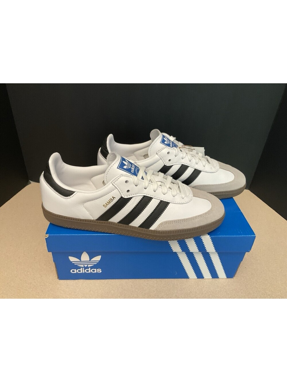 New! Men’s Adidas Originals Samba OG White/Black Athletic Shoes. Size 9. Nice!